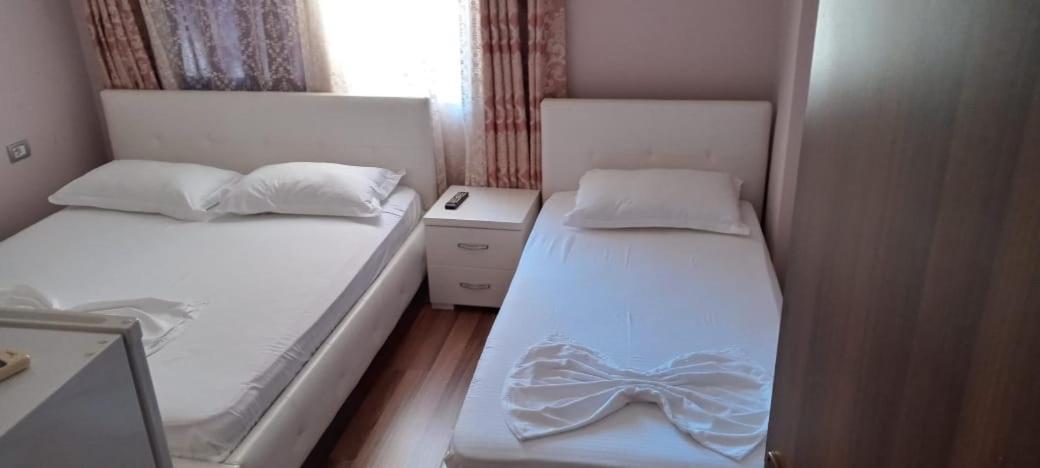 British Hotel Химар Екстериор снимка