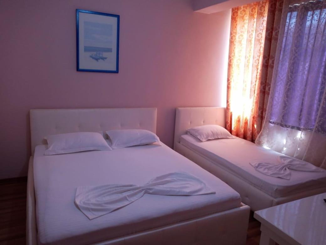 British Hotel Химар Екстериор снимка