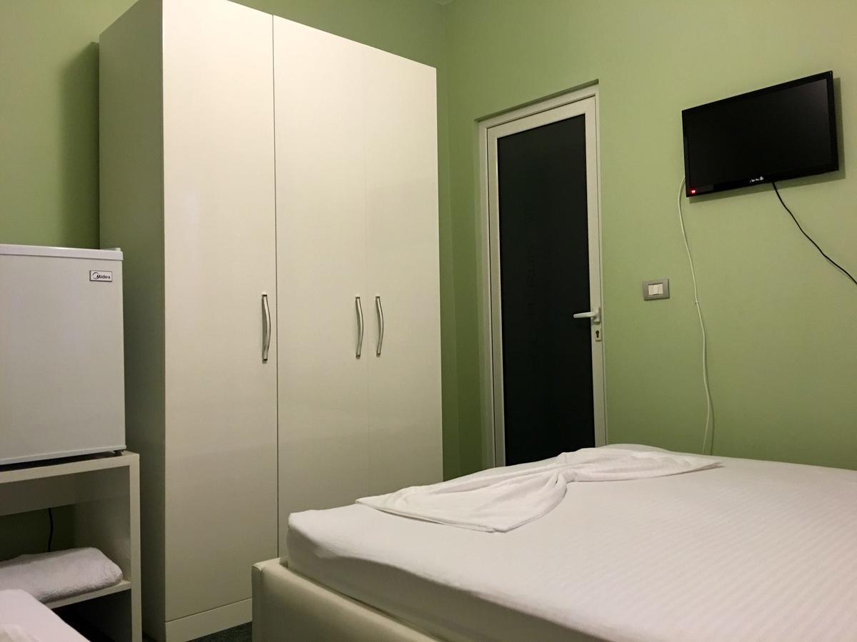 British Hotel Химар Екстериор снимка