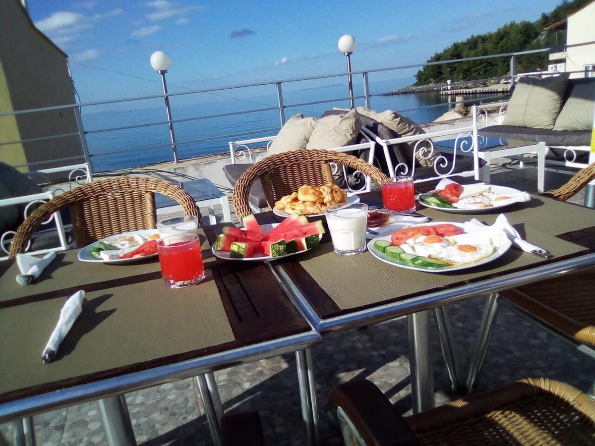British Hotel Химар Екстериор снимка